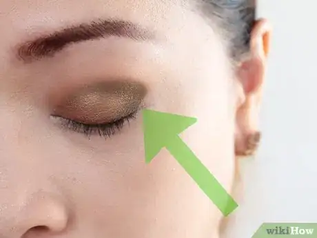 Image titled Do Makeup for Green Eyes Step 17