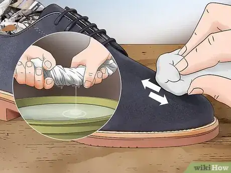 Imagen titulada Remove Dye from Suede Shoes Step 8