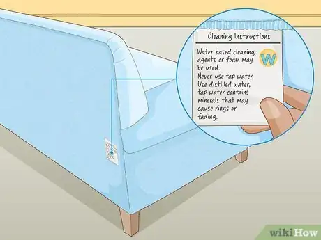 Imagen titulada Remove Odors from a Couch Step 1