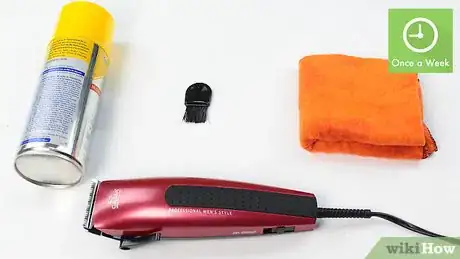 Imagen titulada Clean an Electric Shaver Step 12