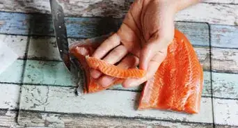 preparar salmón para sushi