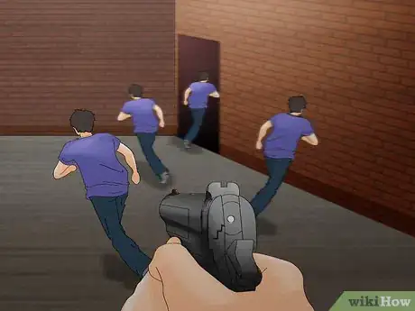 Imagen titulada Disarm a Criminal with a Handgun Step 8