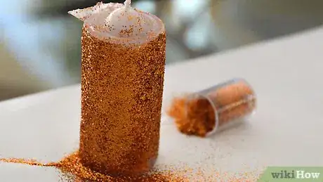 Imagen titulada Make Glitter Candles Step 5