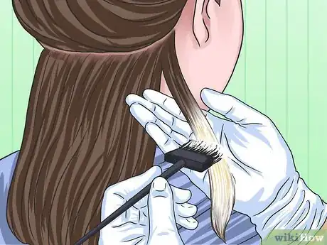 Imagen titulada Dye Brown Hair Without Bleach Step 10