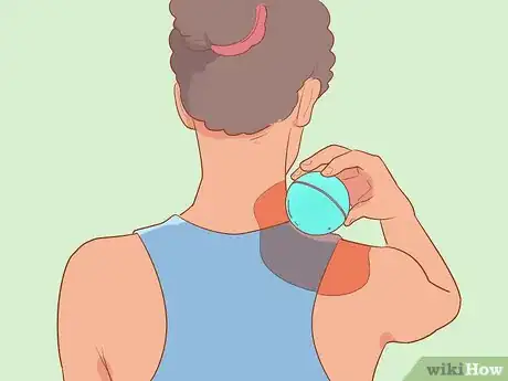 Imagen titulada Use a Massage Ball Step 5