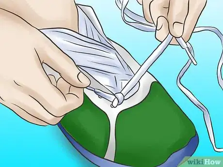 Imagen titulada Tie Your Shoe Laces Differently Step 13