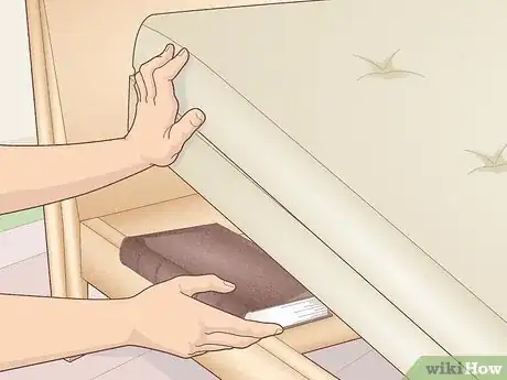 Imagen titulada Fix a Squeaking Bed Frame Step 16