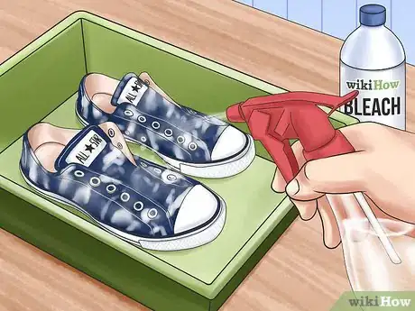 Imagen titulada Customize Your Converse Shoes Step 3