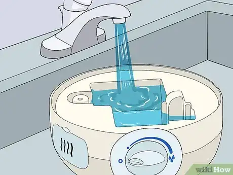Imagen titulada Clean a Vicks Humidifier Step 10