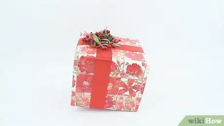 Imagen titulada Wrap a Present Step 23