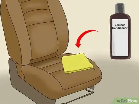 Imagen titulada Clean Leather Car Seats Step 8