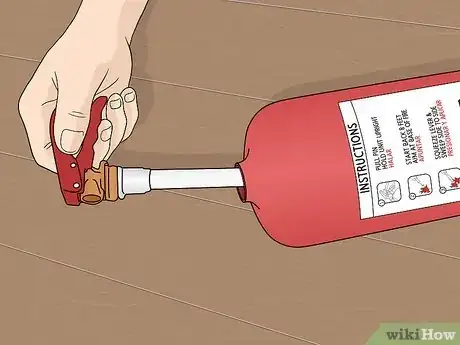 Imagen titulada Recycle a Fire Extinguisher Step 7