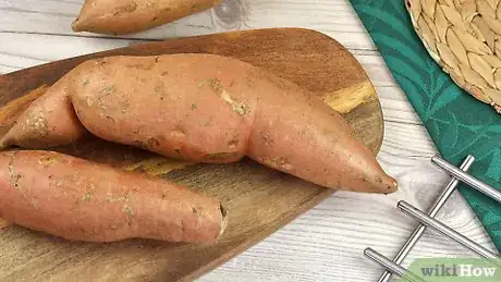 Imagen titulada Roast Sweet Potatoes Step 1