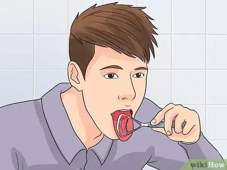 Imagen titulada Choose a Tongue Cleaner Step 1