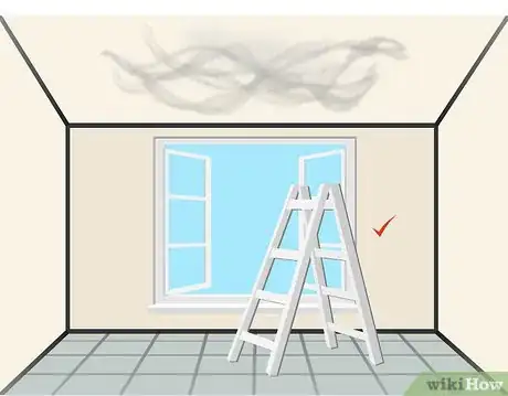 Imagen titulada Clean Smoke Off of a Ceiling Step 5