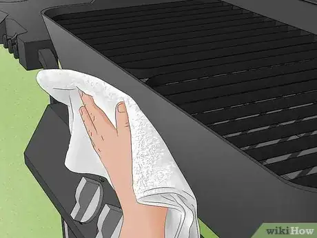 Imagen titulada Clean Your Barbecue Inside Out Step 5