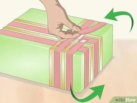 Imagen titulada Tie a Ribbon Around a Box Step 23