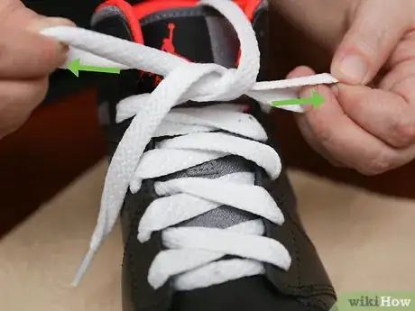 Imagen titulada Shorten Shoe Laces Step 11