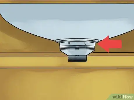 Imagen titulada Replace a Sink Basket Strainer Step 3