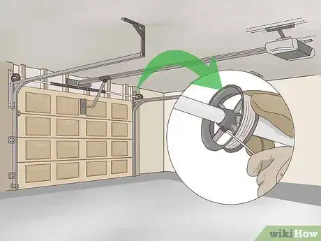 Imagen titulada Fix a Garage Door Spring Step 11