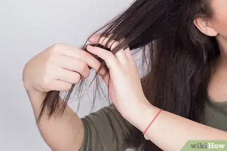 Imagen titulada Prevent Hair from Knotting Step 13