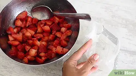 Imagen titulada Freeze Strawberries Step 13