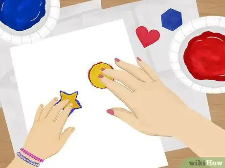 Imagen titulada Sponge Paint With Kids Step 12