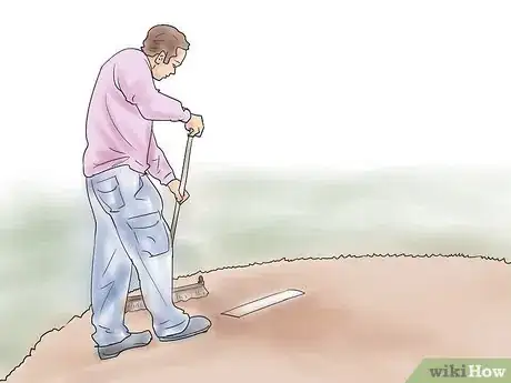 Imagen titulada Build a Pitchers Mound Step 4