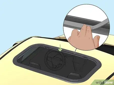 Imagen titulada Add a Sunroof to Your Car Step 15