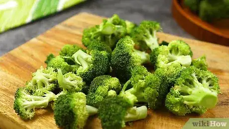 Imagen titulada Blanch Broccoli Step 1