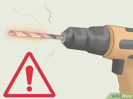 Imagen titulada Use a Drill Safely Step 11