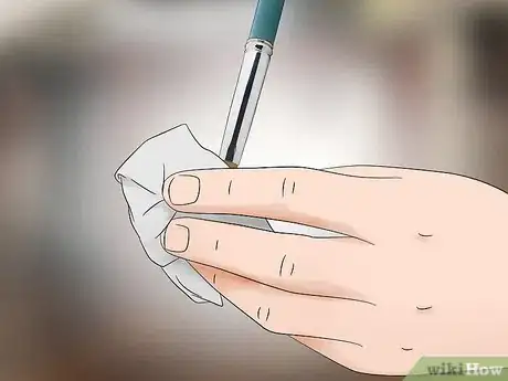 Imagen titulada Clean an Acrylic Nail Brush Step 11