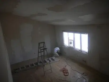 Imagen titulada Plaster Repair for Skim Coat Drywall Project in Hillside New Jersey