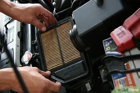 Imagen titulada Change Your Air Filter Step 8