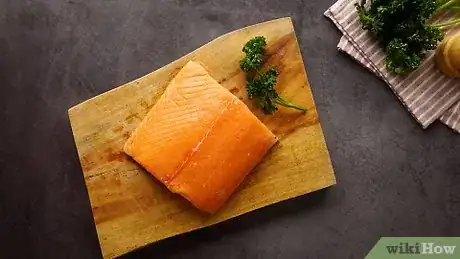 Imagen titulada Prepare and Cook Salmon Step 2