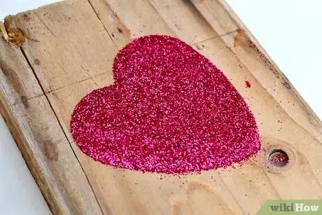 Imagen titulada Apply Glitter to Wood Step 13