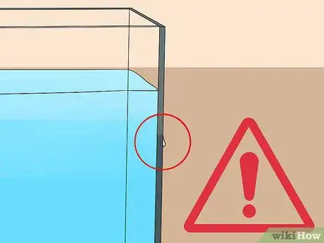 Imagen titulada Repair a Leaky Aquarium Step 6