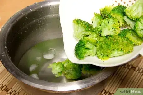 Imagen titulada Keep Broccoli Fresh Step 9