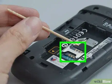 Imagen titulada Fix a Sim Card Error on a Blackberry Step 4