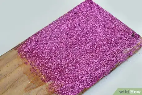 Imagen titulada Apply Glitter to Wood Step 21