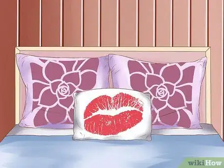 Imagen titulada Make up a Bed Neatly Step 15