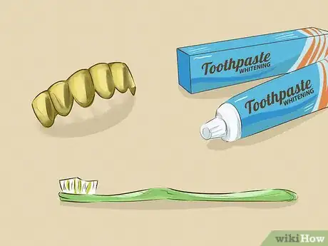 Imagen titulada Clean Gold Teeth Step 9