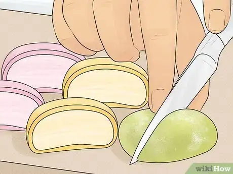 Imagen titulada Eat Mochi Ice Cream Step 4