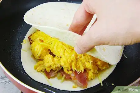 Imagen titulada Make Breakfast Quesadillas Step 13