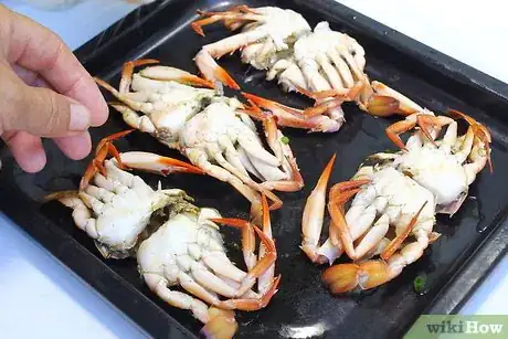 Imagen titulada Cook Blue Crabs Step 12