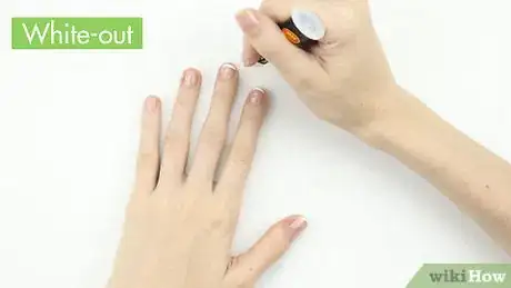 Imagen titulada Do a French Manicure Step 12