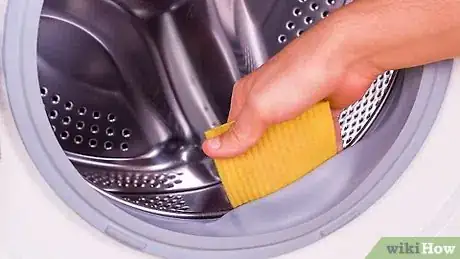 Imagen titulada Remove Lint from Clothes Step 23
