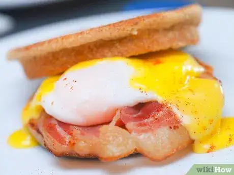 Imagen titulada Make Eggs Benedict Step 13