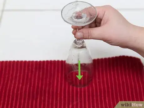 Imagen titulada Clean Wine Glasses Step 27