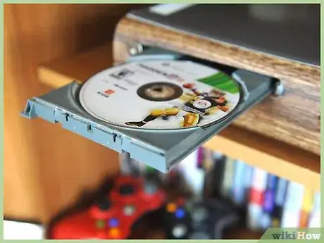 Imagen titulada Force Eject a Disc Stuck in Your Xbox 360 Step 5
